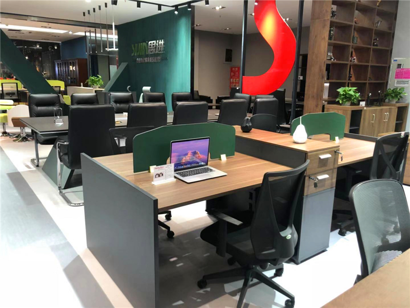 思進(jìn)家具湖南省長沙市專賣店